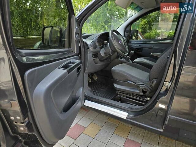 Черный Фиат Fiorino, объемом двигателя 1.3 л и пробегом 300 тыс. км за 4390 $, фото 15 на Automoto.ua