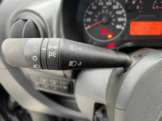 Черный Фиат Fiorino, объемом двигателя 1.3 л и пробегом 183 тыс. км за 4990 $, фото 16 на Automoto.ua