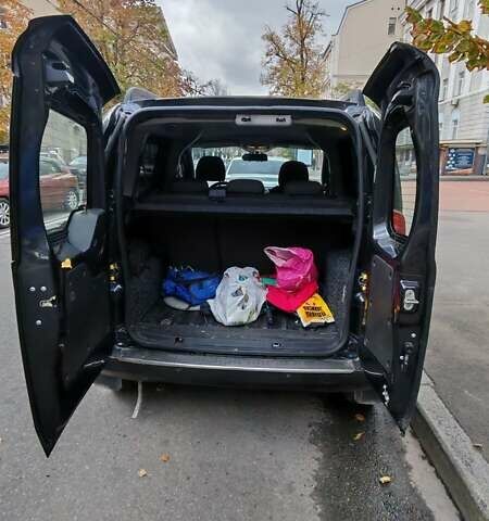 Фиат Fiorino 2011 в Харькове на Automoto.ua Черный Фиат Fiorino, объемом двигателя 1.2 л и пробегом 244 тыс. км за 5200 $, фото 5 на Automoto.ua