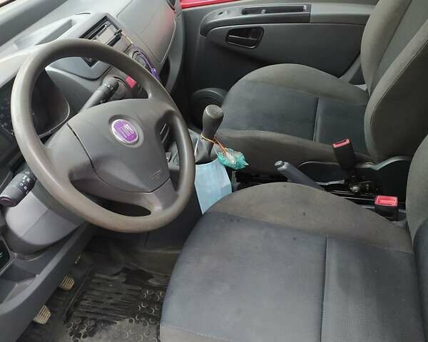 Красный Фиат Fiorino, объемом двигателя 1.3 л и пробегом 119 тыс. км за 5500 $, фото 5 на Automoto.ua