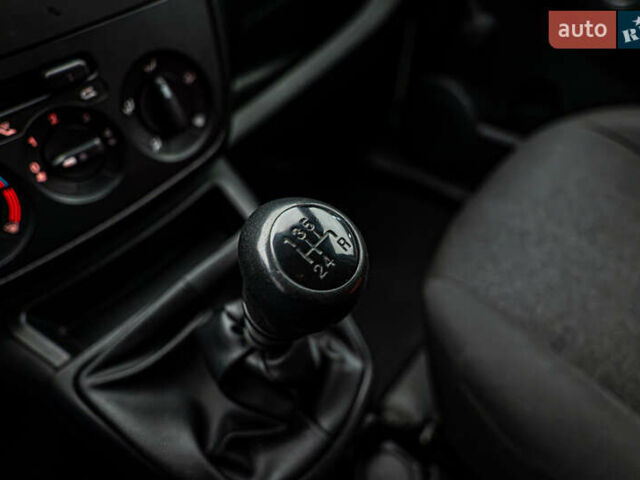 Фиат Fiorino, объемом двигателя 1.4 л и пробегом 197 тыс. км за 5702 $, фото 13 на Automoto.ua