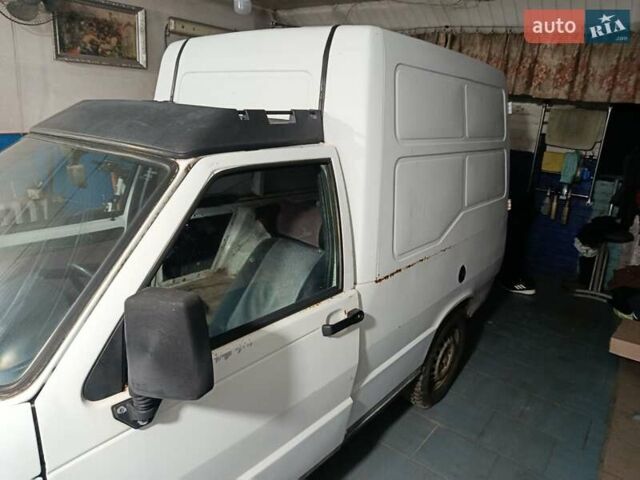 Фиат Fiorino, объемом двигателя 0 л и пробегом 289 тыс. км за 350 $, фото 6 на Automoto.ua