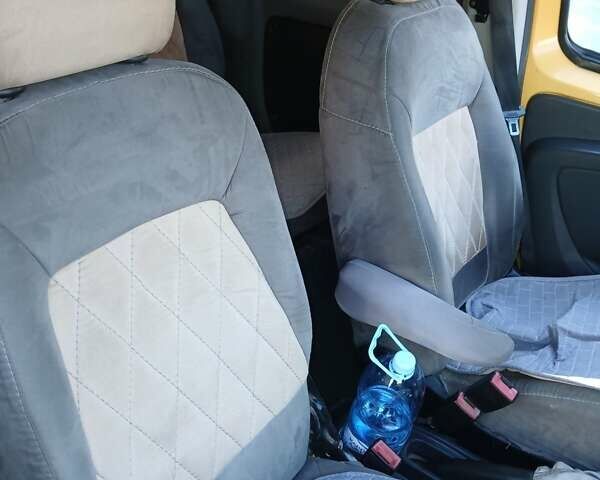 Желтый Фиат Fiorino, объемом двигателя 1.25 л и пробегом 212 тыс. км за 3300 $, фото 10 на Automoto.ua