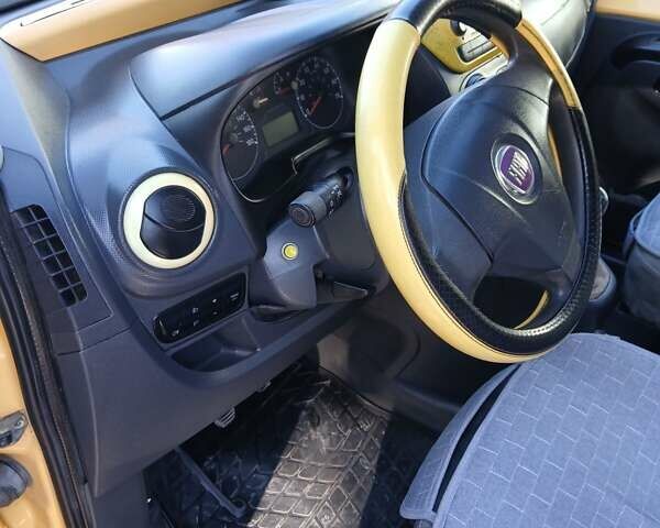 Желтый Фиат Fiorino, объемом двигателя 1.25 л и пробегом 212 тыс. км за 3300 $, фото 20 на Automoto.ua