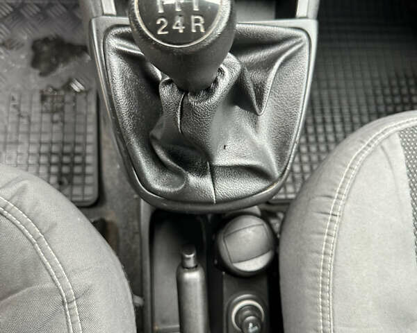 Серый Фиат Fiorino, объемом двигателя 1.3 л и пробегом 147 тыс. км за 7300 $, фото 10 на Automoto.ua