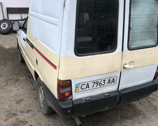 Сірий Фіат Fiorino, об'ємом двигуна 1.8 л та пробігом 250 тис. км за 564 $, фото 2 на Automoto.ua