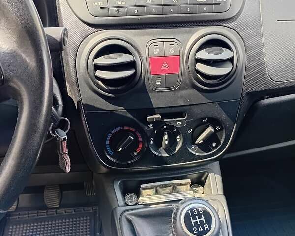 Синий Фиат Fiorino, объемом двигателя 1.2 л и пробегом 246 тыс. км за 7300 $, фото 10 на Automoto.ua