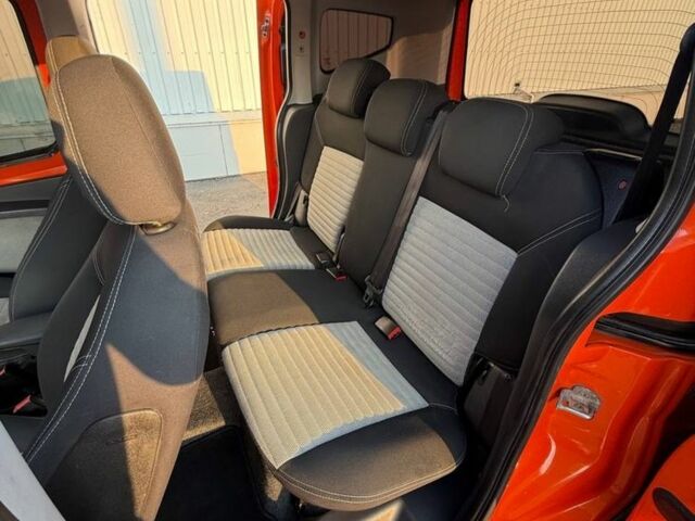Помаранчевий Фіат Fiorino, об'ємом двигуна 1.2 л та пробігом 250 тис. км за 5500 $, фото 11 на Automoto.ua