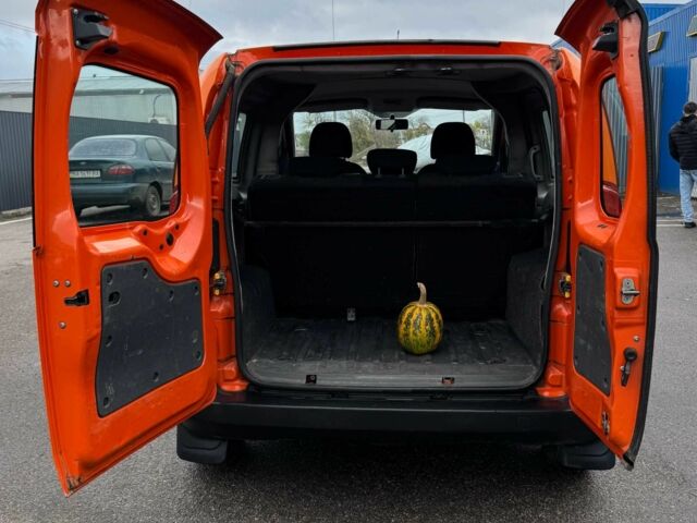Оранжевый Фиат Fiorino, объемом двигателя 1.2 л и пробегом 293 тыс. км за 3400 $, фото 5 на Automoto.ua