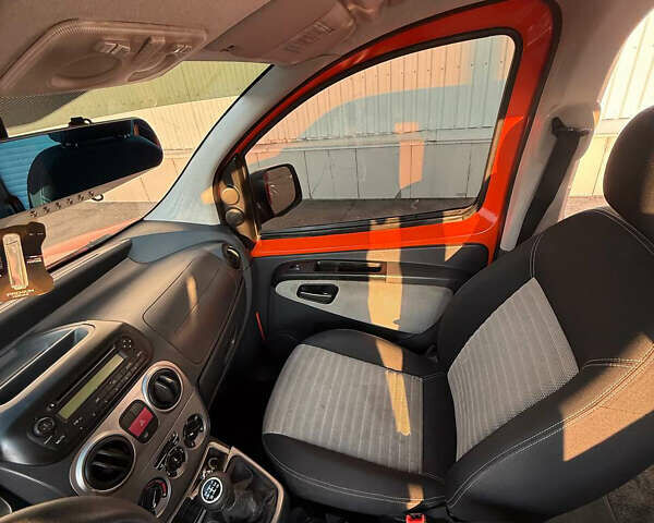 Помаранчевий Фіат Fiorino, об'ємом двигуна 1.25 л та пробігом 250 тис. км за 5500 $, фото 12 на Automoto.ua