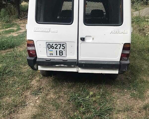 Белый Фиат Fiorino Furgao, объемом двигателя 1.5 л и пробегом 146 тыс. км за 750 $, фото 2 на Automoto.ua