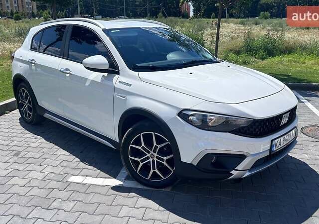 Белый Фиат Tipo Cross, объемом двигателя 1 л и пробегом 13 тыс. км за 16400 $, фото 36 на Automoto.ua