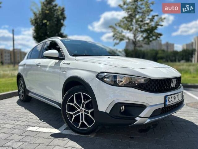 Белый Фиат Tipo Cross, объемом двигателя 1 л и пробегом 13 тыс. км за 16400 $, фото 31 на Automoto.ua