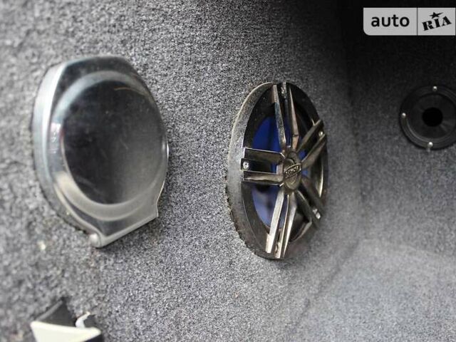 Коричневый Финвал 555, объемом двигателя 0 л и пробегом 100 тыс. км за 37500 $, фото 16 на Automoto.ua