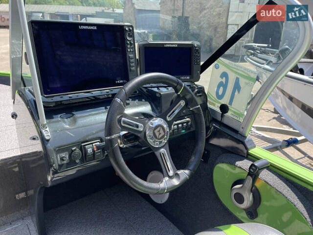 Финвал Fish Pro 555, объемом двигателя 0 л и пробегом 13 тыс. км за 46300 $, фото 14 на Automoto.ua