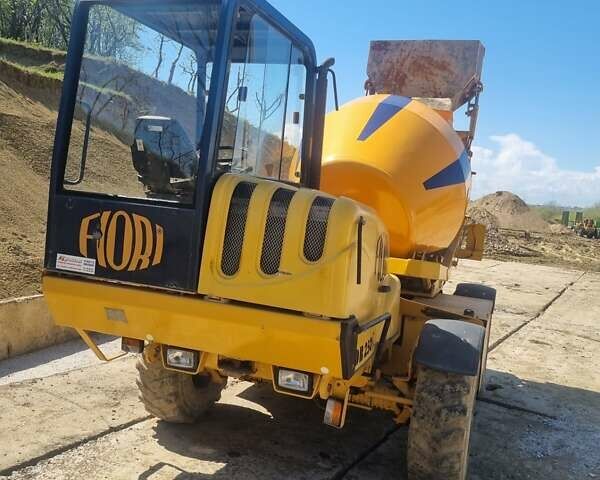 Жовтий Фіорі ДБ, об'ємом двигуна 6 л та пробігом 40 тис. км за 36799 $, фото 2 на Automoto.ua