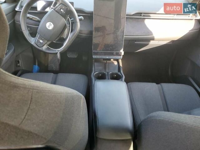 Белый Фискер Ocean, объемом двигателя 0 л и пробегом 24 тыс. км за 8900 $, фото 7 на Automoto.ua