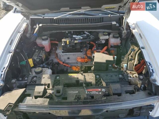 Белый Фискер Ocean, объемом двигателя 0 л и пробегом 24 тыс. км за 8900 $, фото 10 на Automoto.ua