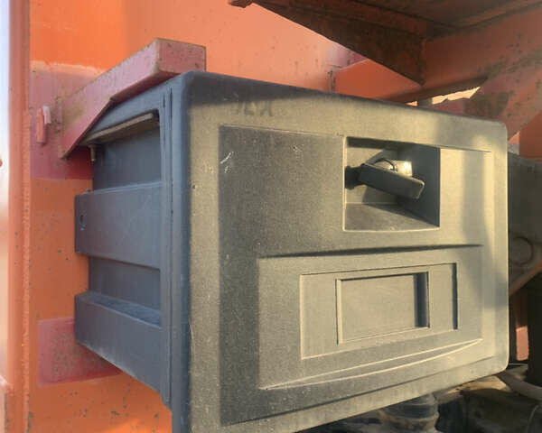 Оранжевый Флур ФЛА, объемом двигателя 0 л и пробегом 200 тыс. км за 20000 $, фото 7 на Automoto.ua