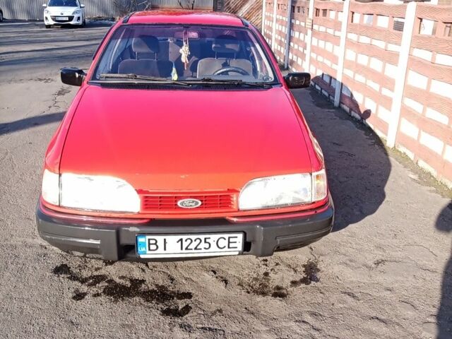Красный Форд Аэростар, объемом двигателя 1.6 л и пробегом 400 тыс. км за 1100 $, фото 1 на Automoto.ua