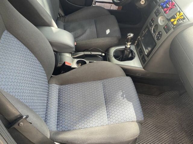 Серый Форд Аэростар, объемом двигателя 2 л и пробегом 355 тыс. км за 3350 $, фото 6 на Automoto.ua