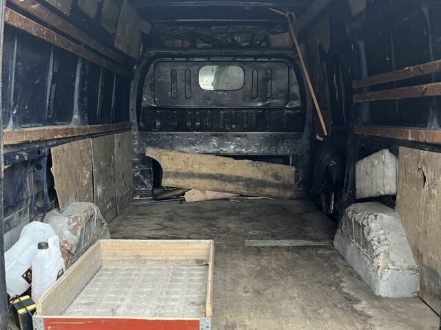 Синій Форд Аеростар, об'ємом двигуна 2 л та пробігом 785 тис. км за 2800 $, фото 4 на Automoto.ua