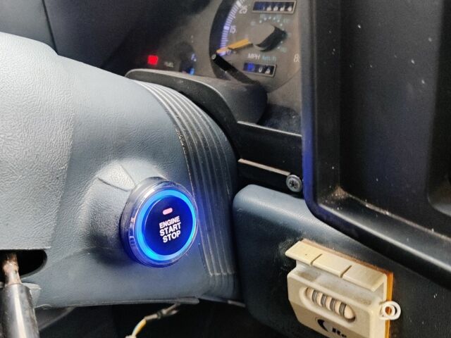 Форд Аэростар 1991 в Чернигове на Automoto.ua Синий Форд Аэростар, объемом двигателя 3 л и пробегом 80 тыс. км за 4000 $, фото 5 на Automoto.ua