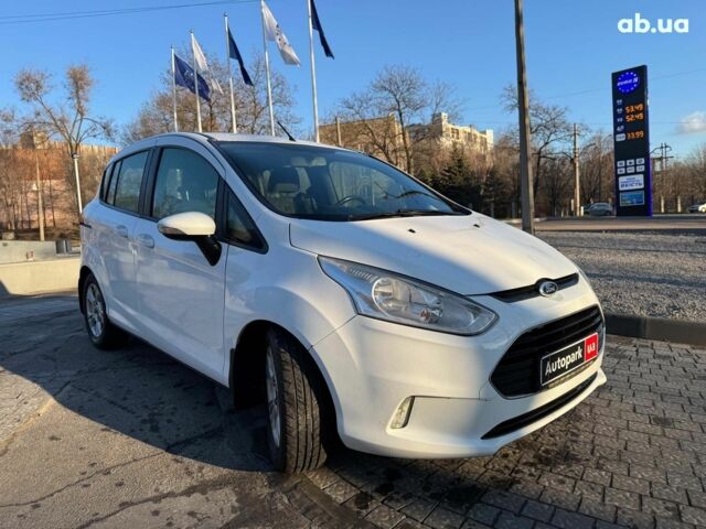 Белый Форд Б-Макс, объемом двигателя 16 л и пробегом 140 тыс. км за 6990 $, фото 6 на Automoto.ua