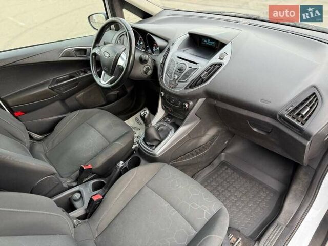 Белый Форд Б-Макс, объемом двигателя 1 л и пробегом 194 тыс. км за 5900 $, фото 11 на Automoto.ua