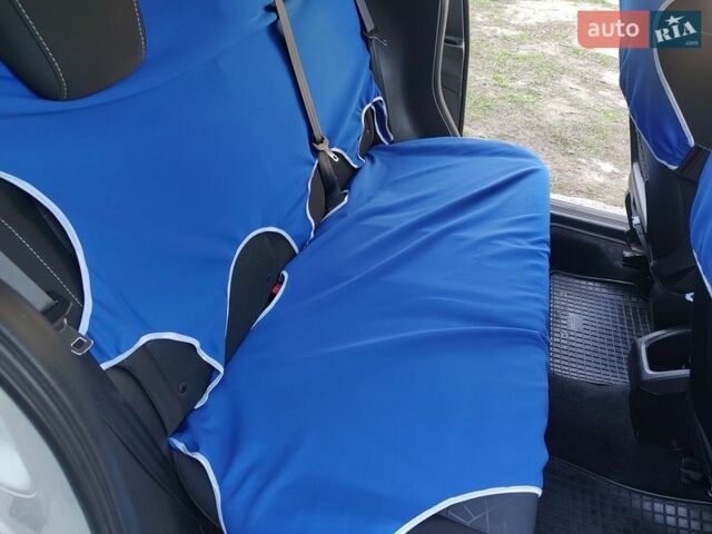 Білий Форд Б-Макс, об'ємом двигуна 1 л та пробігом 137 тис. км за 6600 $, фото 11 на Automoto.ua