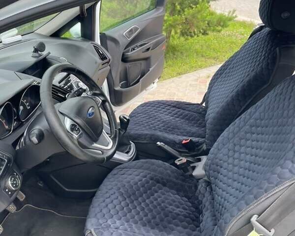 Форд Б-Макс 2013 у Львові на Automoto.ua Білий Форд Б-Макс, об'ємом двигуна 1 л та пробігом 146 тис. км за 5700 $, фото 12 на Automoto.ua