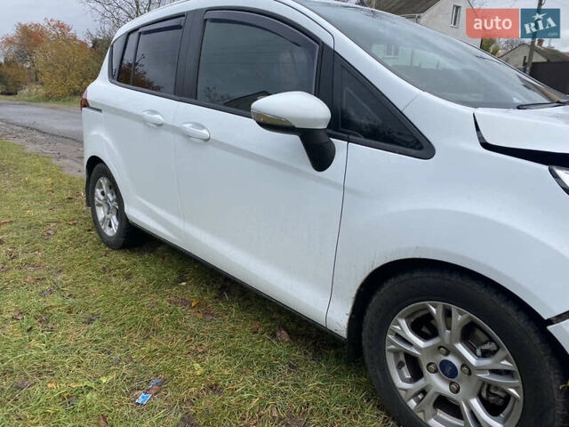 Белый Форд Б-Макс, объемом двигателя 1 л и пробегом 152 тыс. км за 4500 $, фото 10 на Automoto.ua