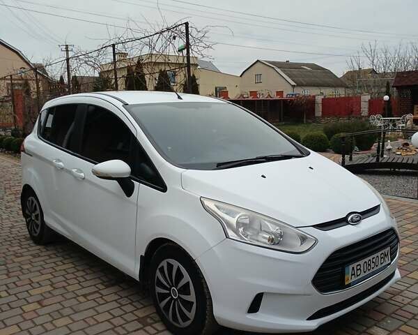 Белый Форд Б-Макс, объемом двигателя 1.5 л и пробегом 140 тыс. км за 8200 $, фото 5 на Automoto.ua