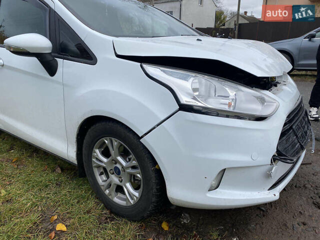 Белый Форд Б-Макс, объемом двигателя 1 л и пробегом 152 тыс. км за 4500 $, фото 8 на Automoto.ua