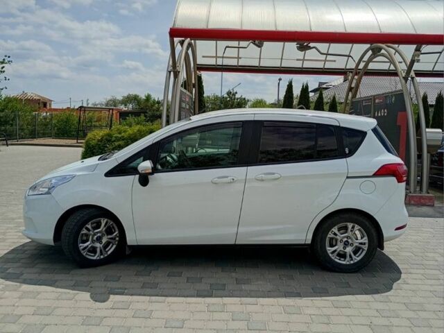 Білий Форд Б-Макс, об'ємом двигуна 1 л та пробігом 155 тис. км за 5100 $, фото 3 на Automoto.ua