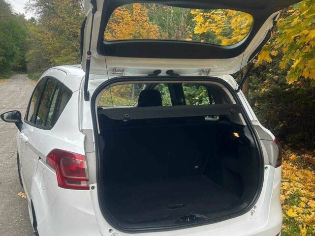 Белый Форд Б-Макс, объемом двигателя 1.5 л и пробегом 130 тыс. км за 8500 $, фото 8 на Automoto.ua