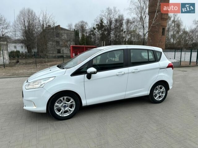 Белый Форд Б-Макс, объемом двигателя 1 л и пробегом 117 тыс. км за 5900 $, фото 3 на Automoto.ua