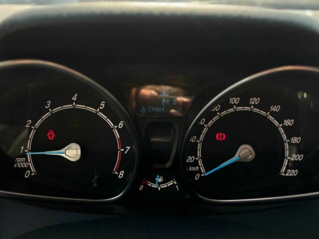 Белый Форд Б-Макс, объемом двигателя 1 л и пробегом 153 тыс. км за 7100 $, фото 10 на Automoto.ua