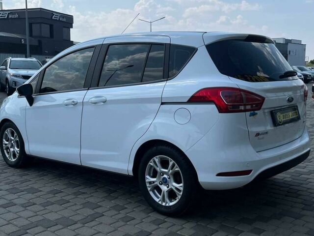 Белый Форд Б-Макс, объемом двигателя 1 л и пробегом 153 тыс. км за 7100 $, фото 4 на Automoto.ua