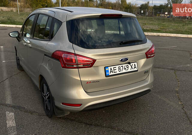 Бежевый Форд Б-Макс, объемом двигателя 1 л и пробегом 86 тыс. км за 6500 $, фото 6 на Automoto.ua