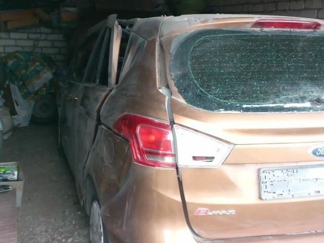 Коричневий Форд Б-Макс, об'ємом двигуна 1 л та пробігом 126 тис. км за 1700 $, фото 1 на Automoto.ua