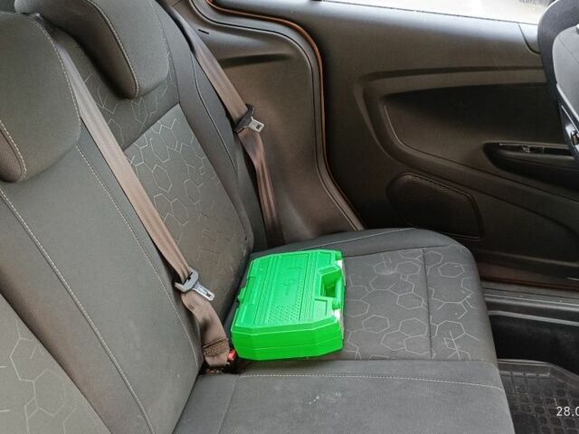 Коричневий Форд Б-Макс, об'ємом двигуна 1 л та пробігом 179 тис. км за 5206 $, фото 11 на Automoto.ua