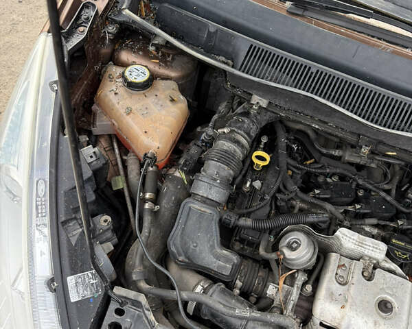 Коричневый Форд Б-Макс, объемом двигателя 1 л и пробегом 140 тыс. км за 1700 $, фото 6 на Automoto.ua