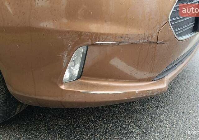 Коричневий Форд Б-Макс, об'ємом двигуна 1 л та пробігом 179 тис. км за 5206 $, фото 4 на Automoto.ua