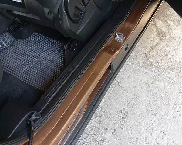 Коричневий Форд Б-Макс, об'ємом двигуна 1 л та пробігом 118 тис. км за 7500 $, фото 30 на Automoto.ua