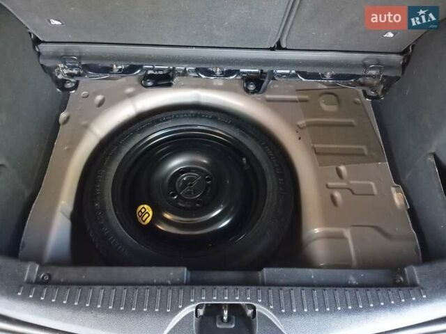 Коричневий Форд Б-Макс, об'ємом двигуна 1 л та пробігом 118 тис. км за 7500 $, фото 61 на Automoto.ua