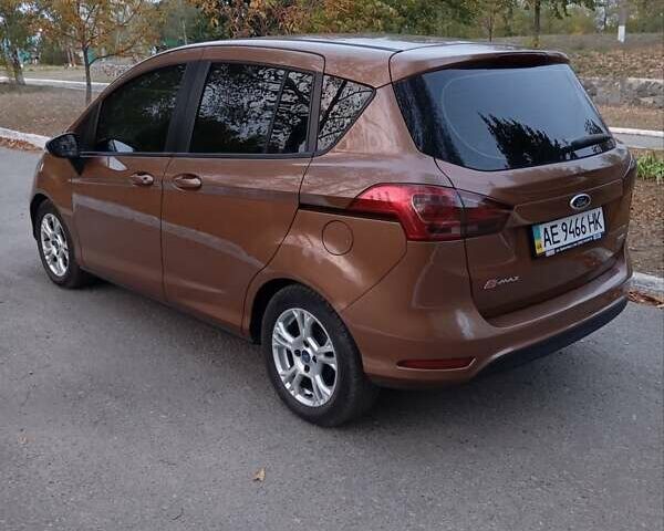 Коричневий Форд Б-Макс, об'ємом двигуна 1 л та пробігом 118 тис. км за 7500 $, фото 1 на Automoto.ua