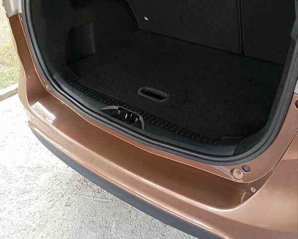 Коричневий Форд Б-Макс, об'ємом двигуна 1 л та пробігом 118 тис. км за 7500 $, фото 55 на Automoto.ua