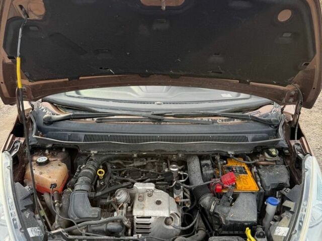 Коричневый Форд Б-Макс, объемом двигателя 1 л и пробегом 145 тыс. км за 1700 $, фото 7 на Automoto.ua