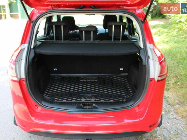 Червоний Форд Б-Макс, об'ємом двигуна 1.6 л та пробігом 251 тис. км за 6800 $, фото 8 на Automoto.ua